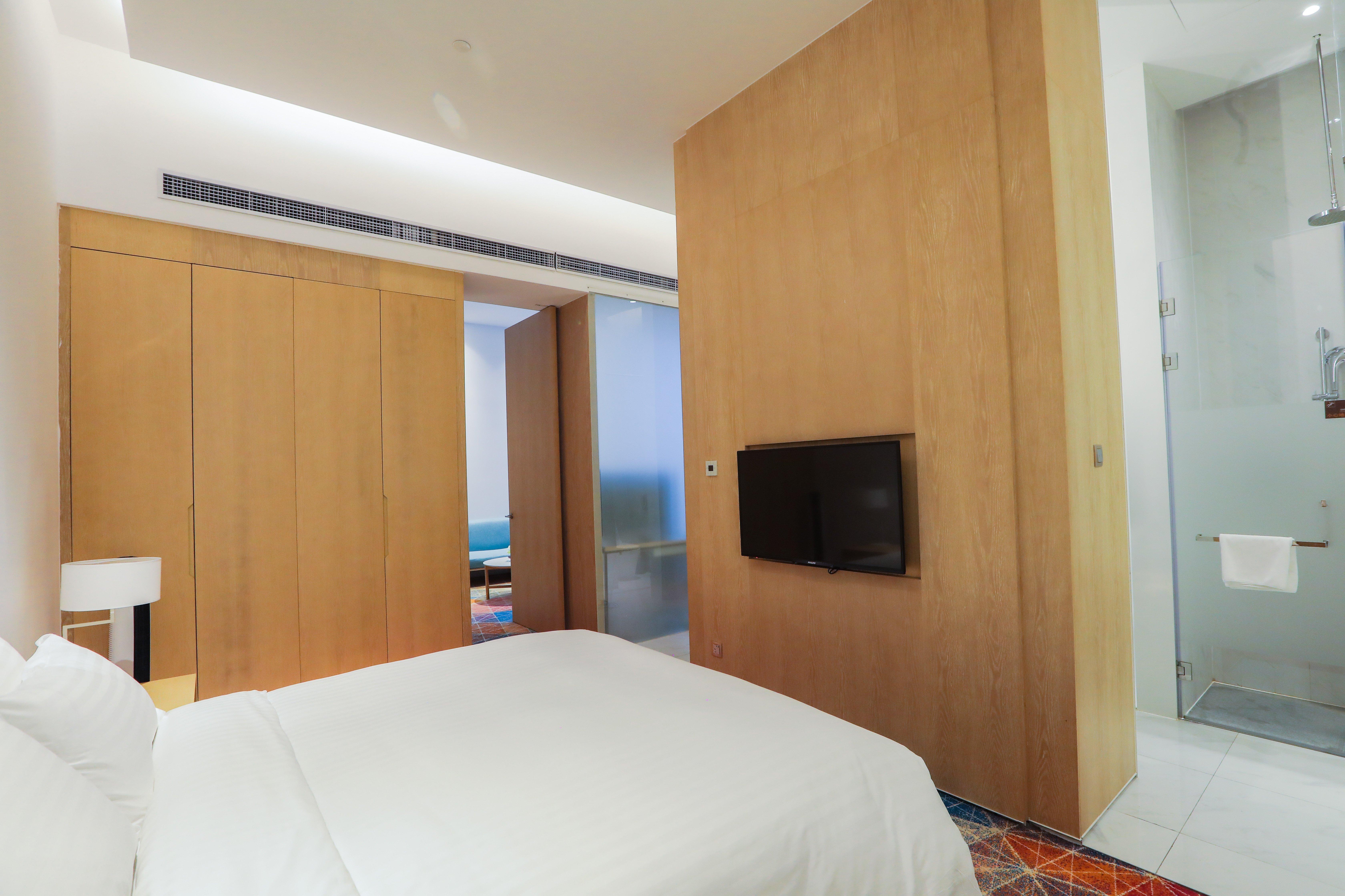 Holiday Inn Express Shanghai Songjiang Fangta, an IHG Hotel Bagian luar foto