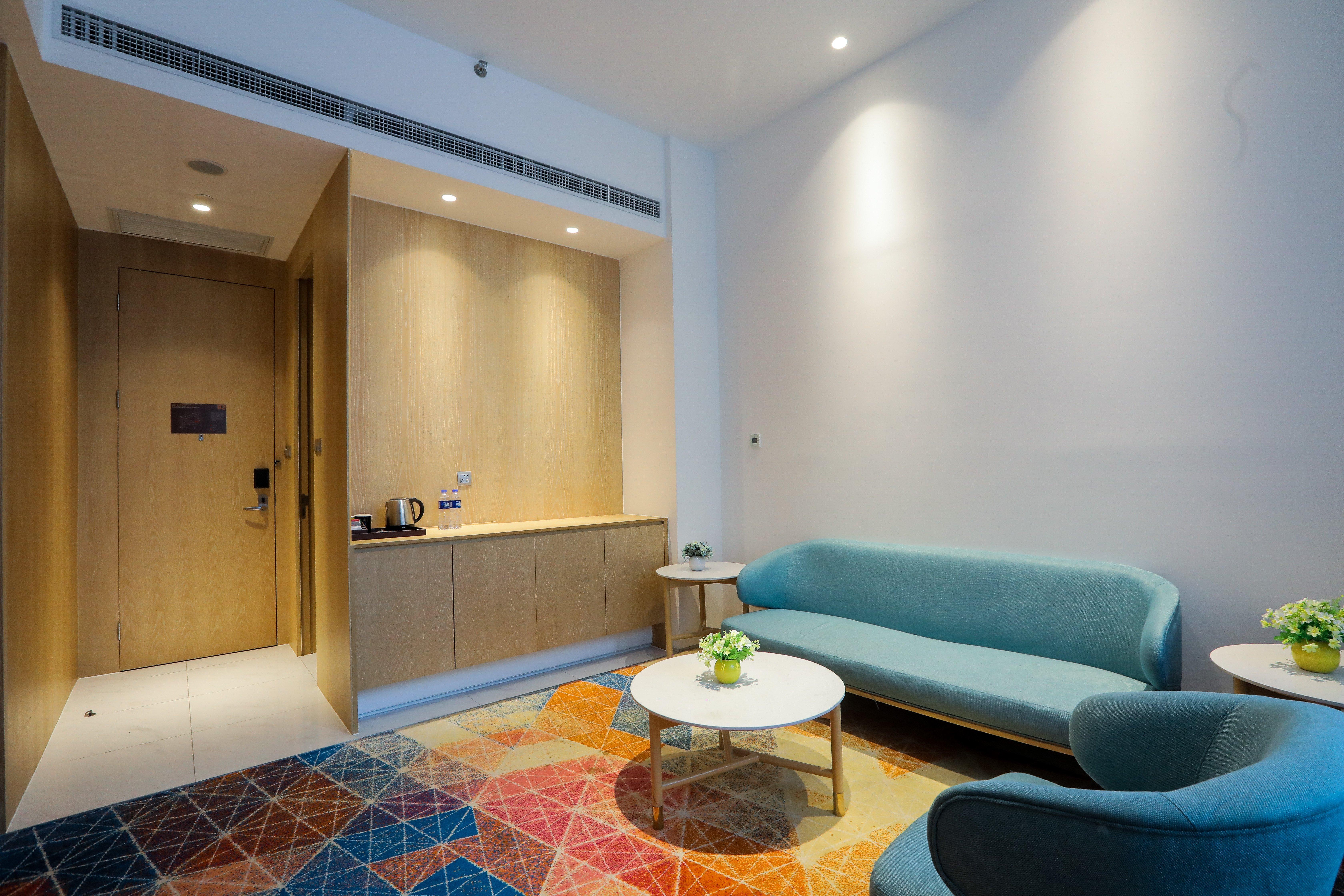 Holiday Inn Express Shanghai Songjiang Fangta, an IHG Hotel Bagian luar foto