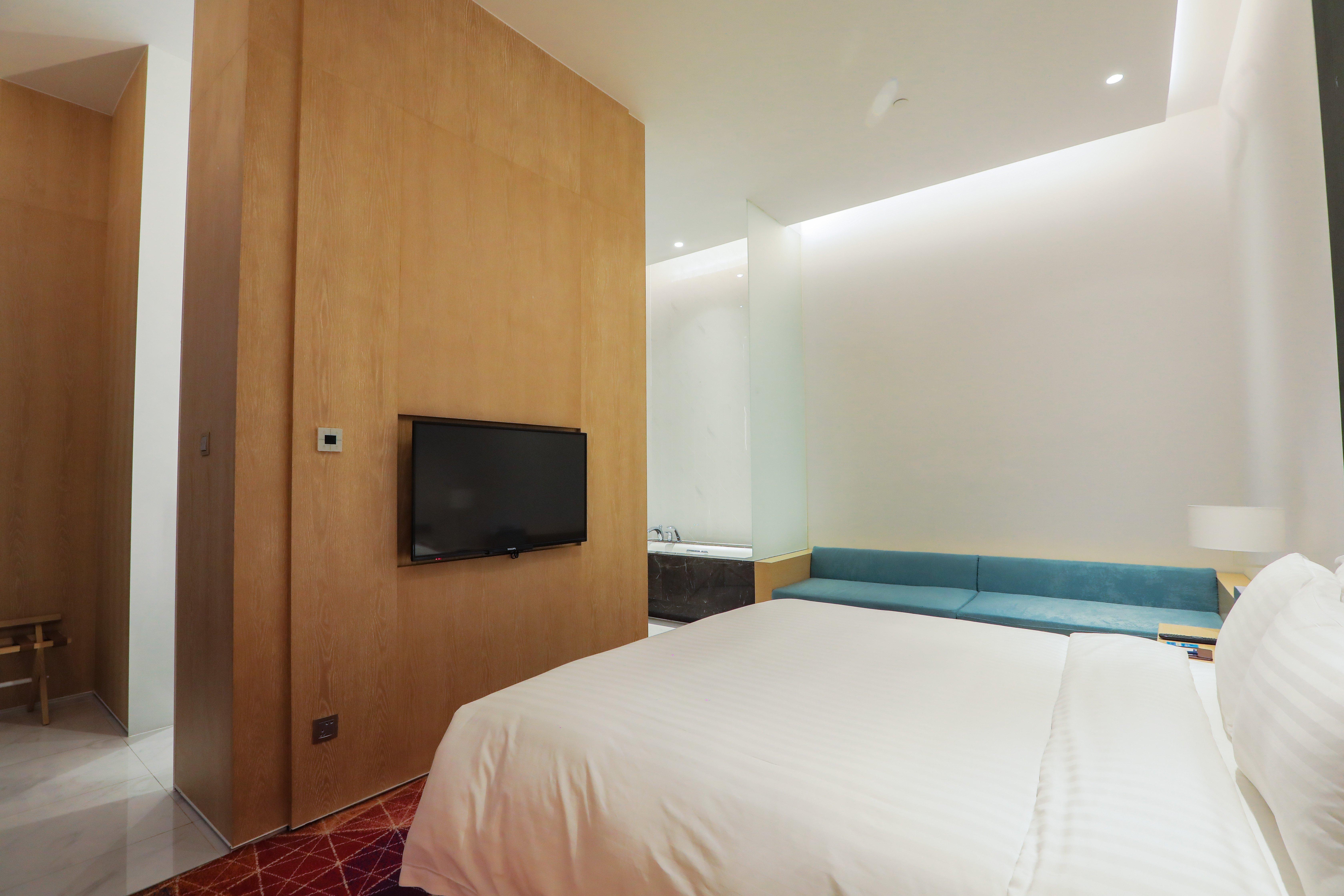 Holiday Inn Express Shanghai Songjiang Fangta, an IHG Hotel Bagian luar foto