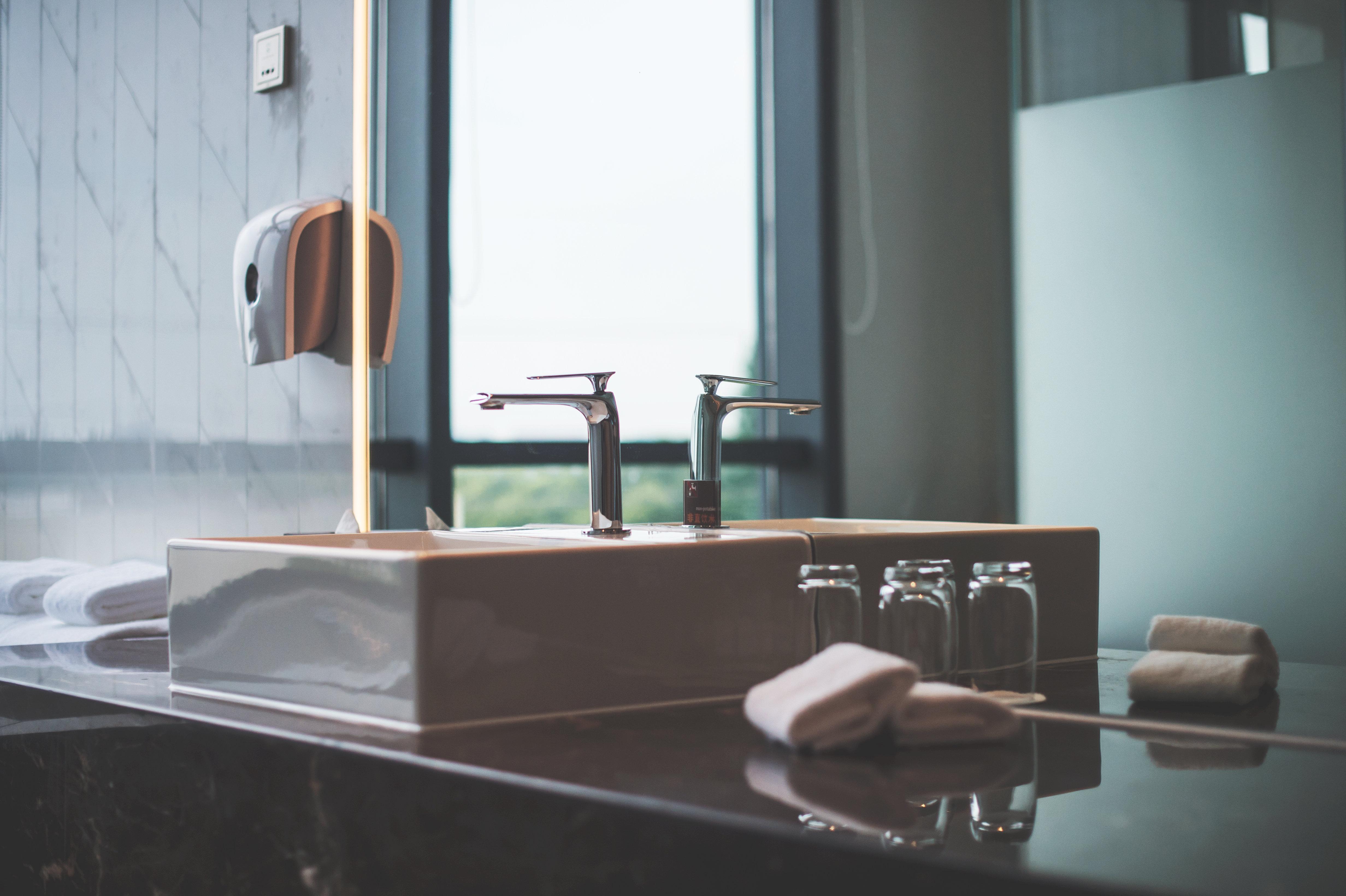 Holiday Inn Express Shanghai Songjiang Fangta, an IHG Hotel Bagian luar foto