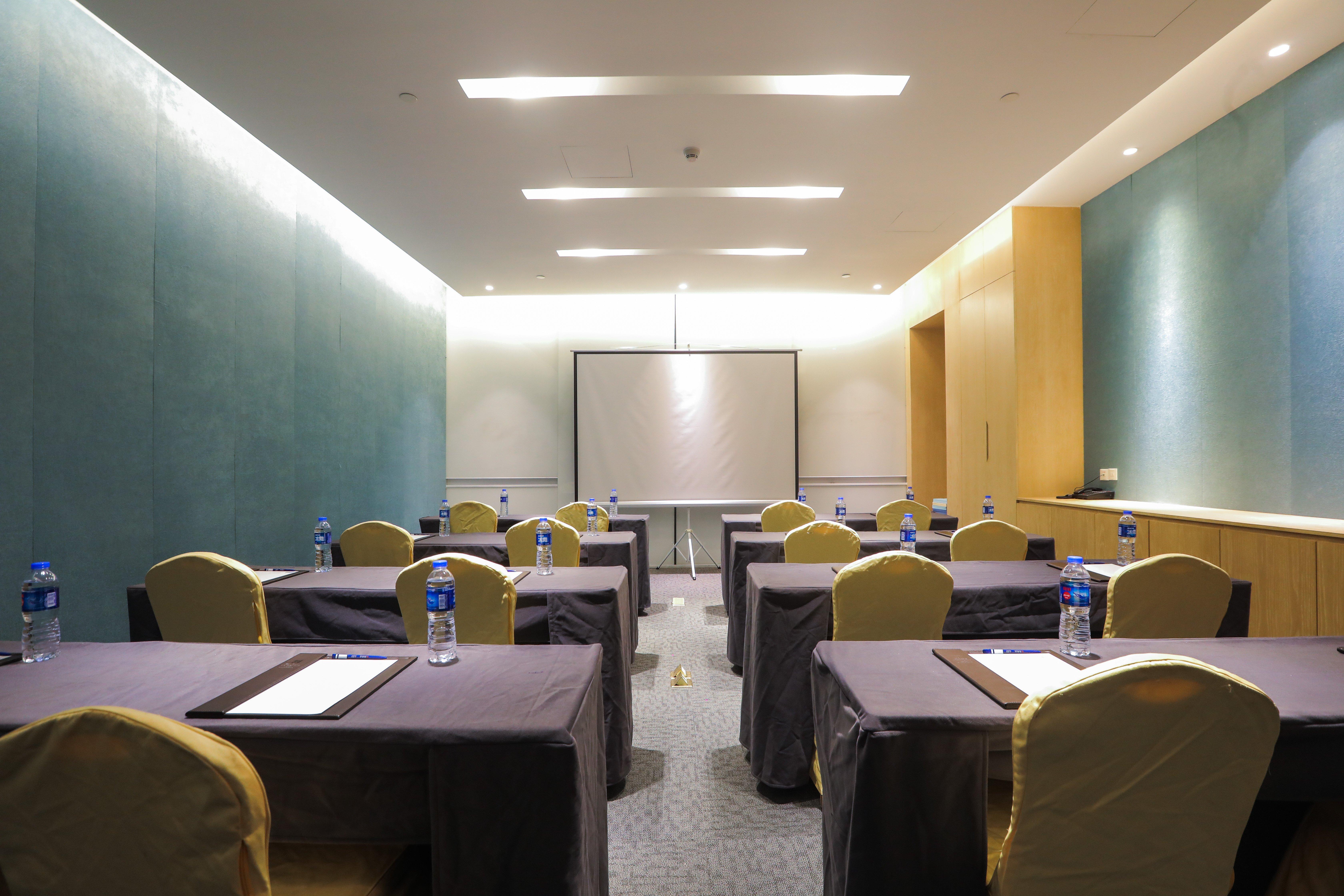 Holiday Inn Express Shanghai Songjiang Fangta, an IHG Hotel Bagian luar foto