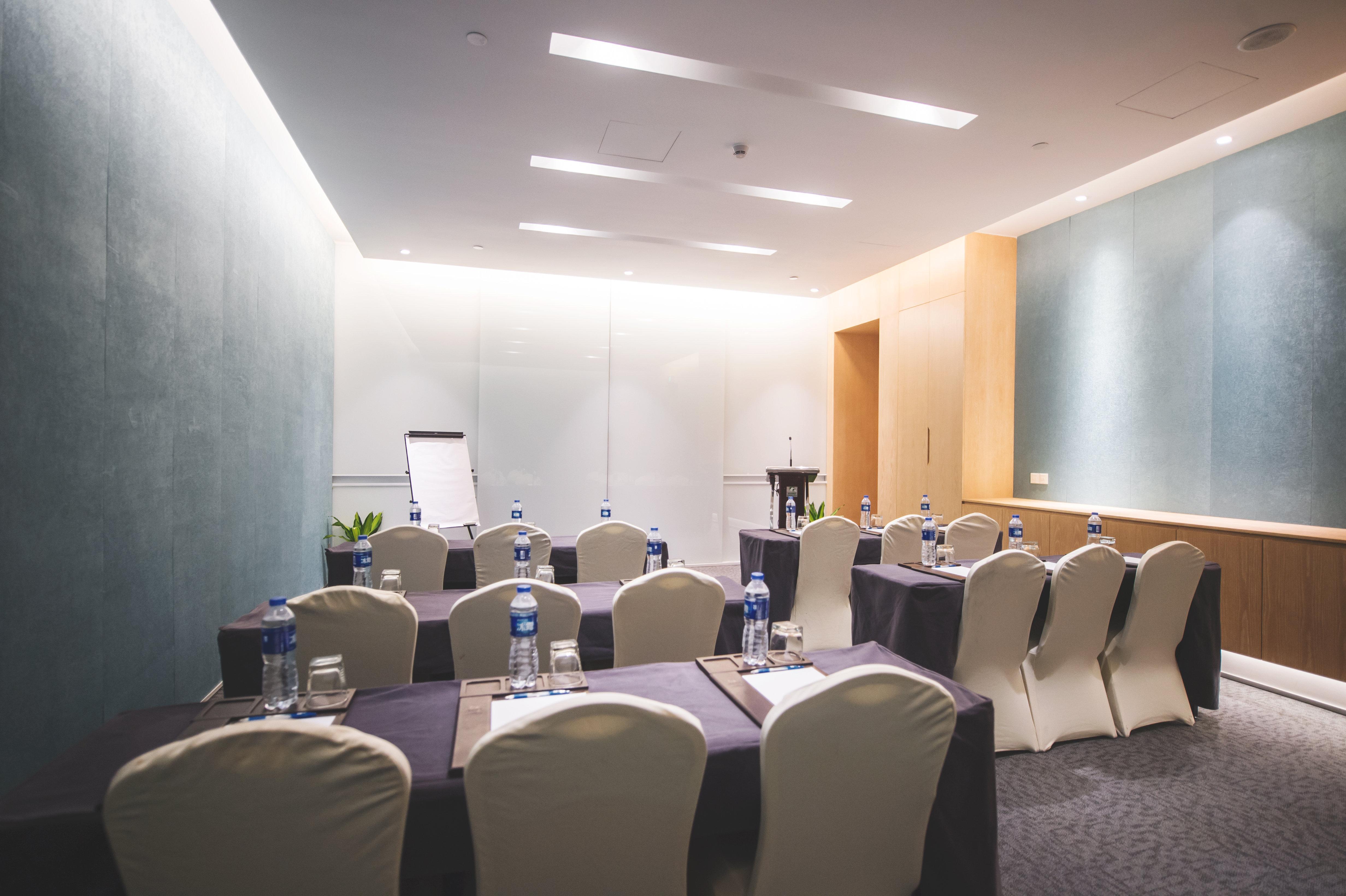 Holiday Inn Express Shanghai Songjiang Fangta, an IHG Hotel Bagian luar foto