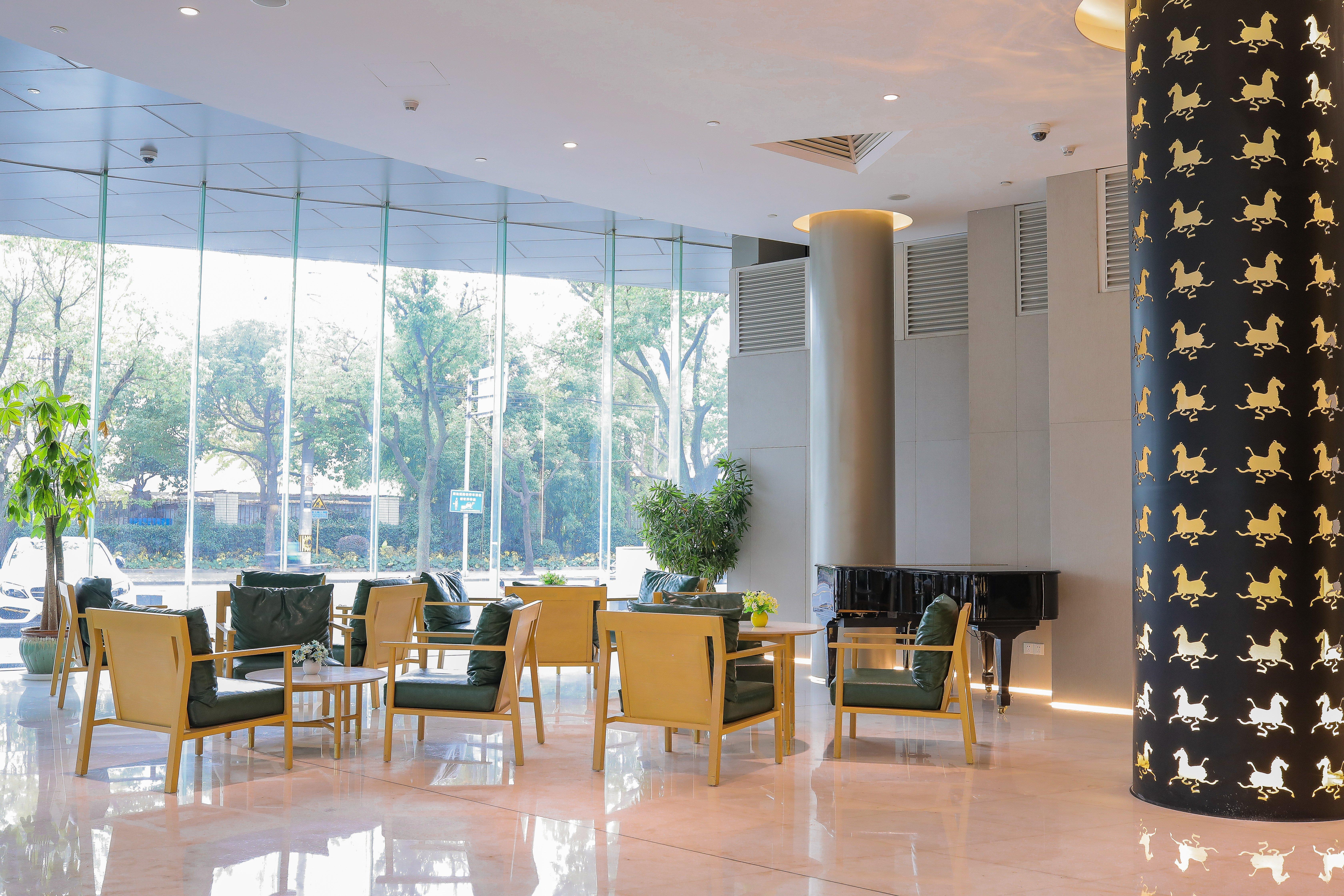Holiday Inn Express Shanghai Songjiang Fangta, an IHG Hotel Bagian luar foto